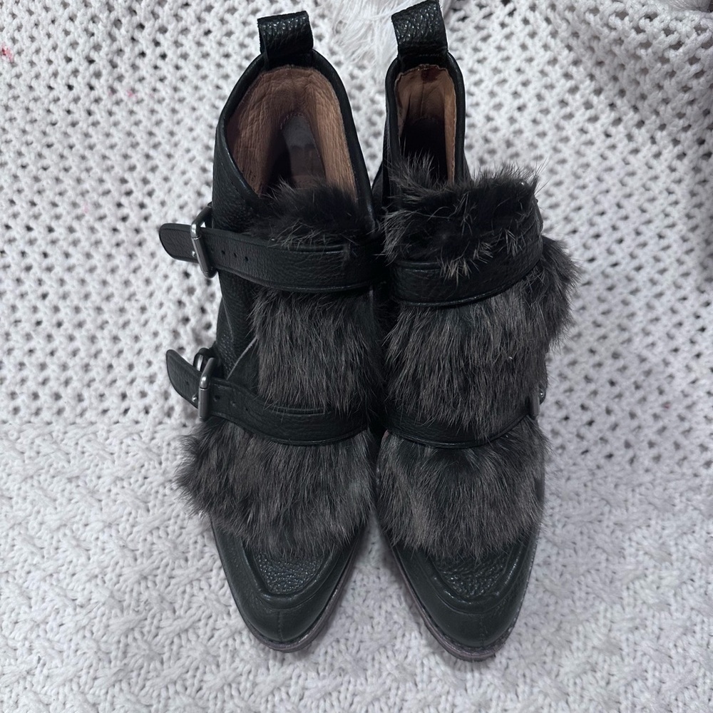 Coach Womens Sampson Genuine Rabbit Fur Platform Booties size size 7/5B